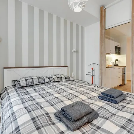 Apartment Blue Mandarin Ii