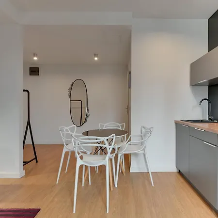 Apartment Blue Mandarin Ii