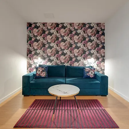 Apartment Blue Mandarin Ii