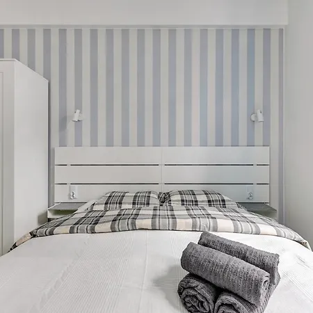 Blue Mandarin Ii アパート