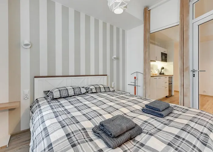 Апартаменти Blue Mandarin Ii