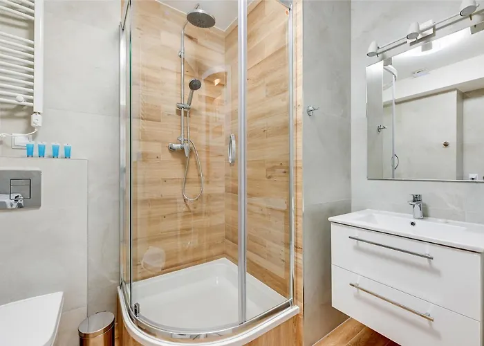 Апартаменти Blue Mandarin Ii *